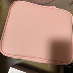 メイクポーチとコットン類セットの画像
