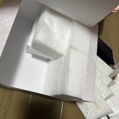 メイクポーチとコットン類セットの画像