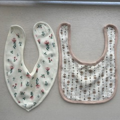 ベビー用品　女の子　よだれかけの画像