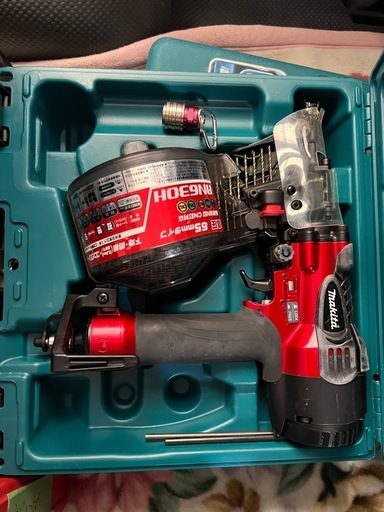 美品！マキタ 釘打機 AN630H 65mm ケース付き　ダスター無し