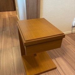 フランスベッド　ナイトテーブル