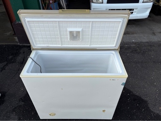 冷凍ストッカー