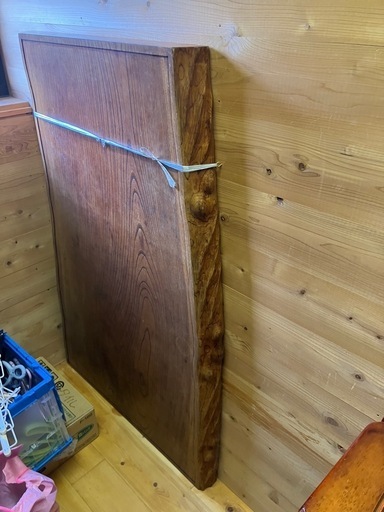 欅(けやき)の一枚板テーブル