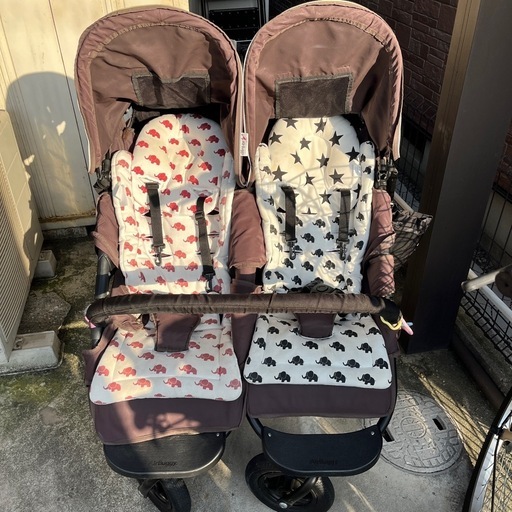 双子ベビーカー　エアバギー　