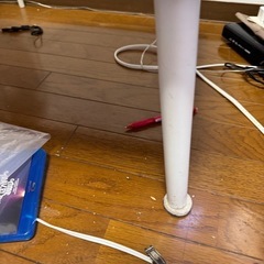  テーブル引き出し付きテーブルの画像