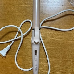 ヘアアイロンとお弁当箱の画像