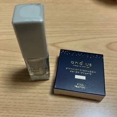 スリーコインズ　ノベルティ（ネイルポリッシュ、アイシャドウ）