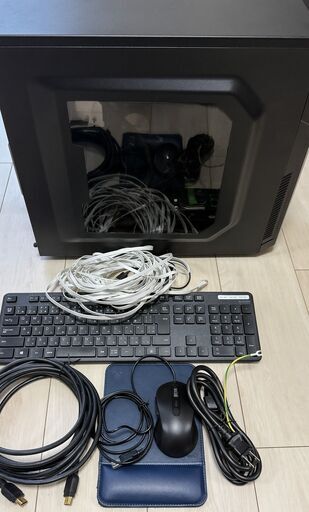 Windows10デスクトップパソコン、キーボードやマウス、各ケーブルおまけ