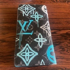 ルイヴィトン　メンズ　財布　グリーン×ブラック　モノグラムエクリプス