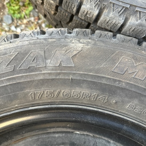175/65R14 スタッドレスタイヤホイールセット