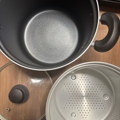 【美品】ストレーナー付きパスタ鍋22cm ガラス蓋