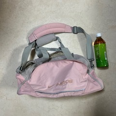 値引き‼️　スポーツバック　NIKE ピンク　カバン