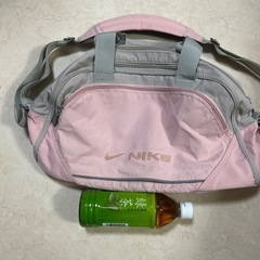 値引き‼️　スポーツバック　NIKE ピンク　カバンの画像
