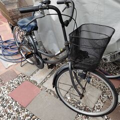 自転車　24インチ　後部カゴ付き