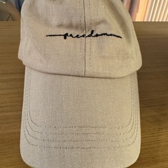 レディース  ベージュのキャップ
