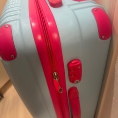 【無料】キャリーケースの画像