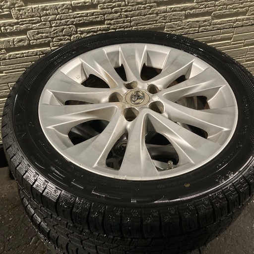 10000円から8000円に値下げトヨタ純正ホイールスタッドレス18インチ