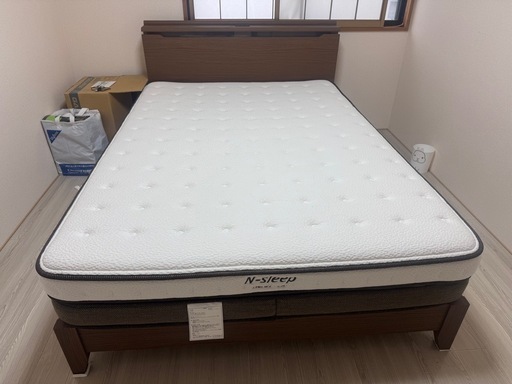 美品　ニトリ　ダブルベッド