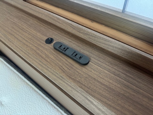 美品　ニトリ　ダブルベッド