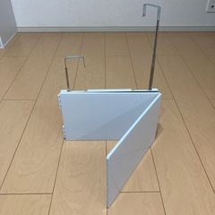 壁掛けミラー　ホワイト　三面鏡　白の画像