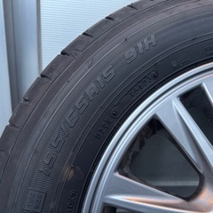 エスクァイア、ヴォクシー、ノア　タイヤホイールの画像