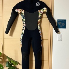 ビラボン　
ウエットスーツ　セミドライ