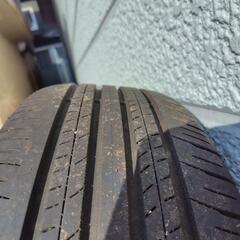 トヨタハリアー純正タイヤホイールの画像
