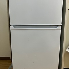 【最終値下げ4/29お申込み迄】1人用　冷蔵庫90L ノンフロン 2023年製の画像