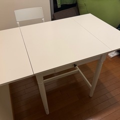 （引き取り手決定済）ダイニングテーブル