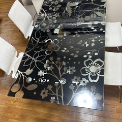 IKEA ダイニングテーブル  ガラステーブル