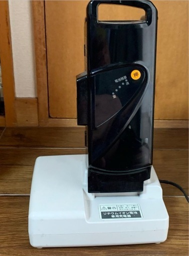 パナソニック 電動自転車　パナソニック純正バッテリーNKY513B02B 8.9Ah充電器付き