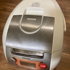 【TOSHIBA】炊飯器 5.5合の画像