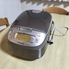 【取引中】パナソニック IHジャー炊飯器 SR-HC101 