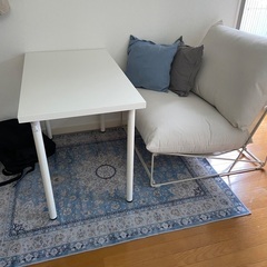 アイボリーIKEA1〜2人掛けソファ(室内でも屋外でも利用可能)