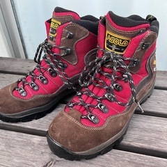 ［取引き決定］
トレッキングブーツ