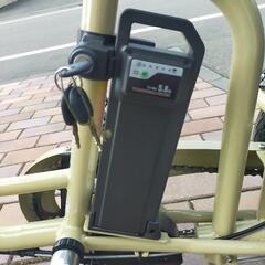 電動アシスト三輪車  ヘルメット付き 未使用に近い  の画像