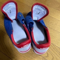 ニューバランス キッズシューズの画像