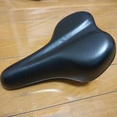 自転車　サドル　美品