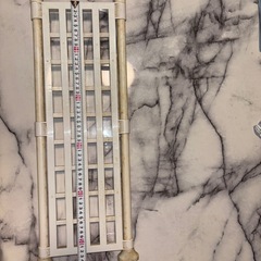 伸縮性突っ張り棒（最大90cm　）