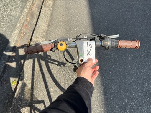 255番 全車両格安販売‼️ 26インチ 変速 クロスバイク