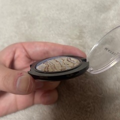 MAYBELLINE 青のアイシャドウの画像