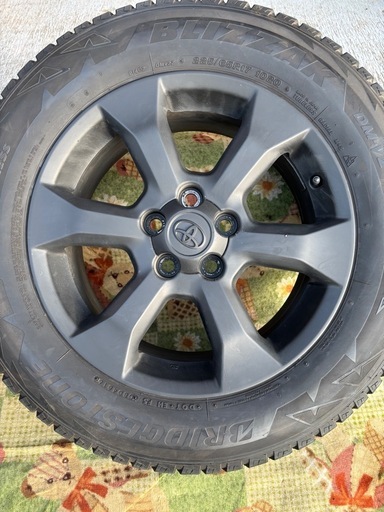 トヨタ 225/65R17インチ ブリヂストン スタッドレスタイヤ4本セット