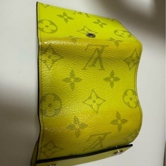 ルイヴィトン タイガラマ ディスカバリー コンパクト 三つ折り財布 イエローの画像