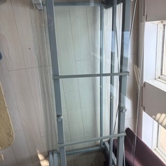 テレビ台　ガラスの画像