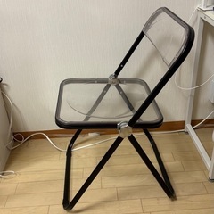 クリアチェア
