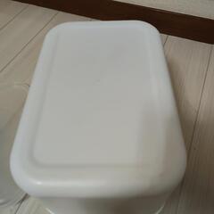 カラーボックス(収納)、焼きそばの画像