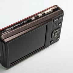 美品KODAK (コダック) PIXPRO 使いやすい ズーム FZ55-RD 16MP デジタルカメラ 光学5倍ズーム 広角 28mm 2.7インチ液晶画面 (レッド)の画像