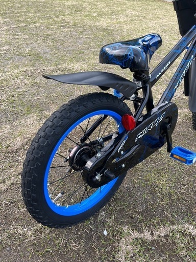 16インチ⭐︎幼児自転車⭐︎青黒⭐︎補助輪あり 小売