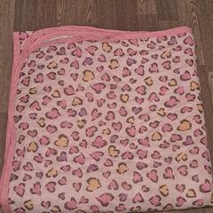 ベッド用敷きパッド　ピンクのヒョウ柄