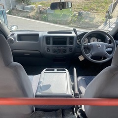総額55.0万円★車いす移動車★スローパー★福祉車両★トランポ★オートクローザー左右★リヤAC★キーレス★平成15年式 日産キャラバン4WD 車いす移動車(DWGE25改)ディーゼル3000cc10人乗15.2万キロ ホワイトの画像